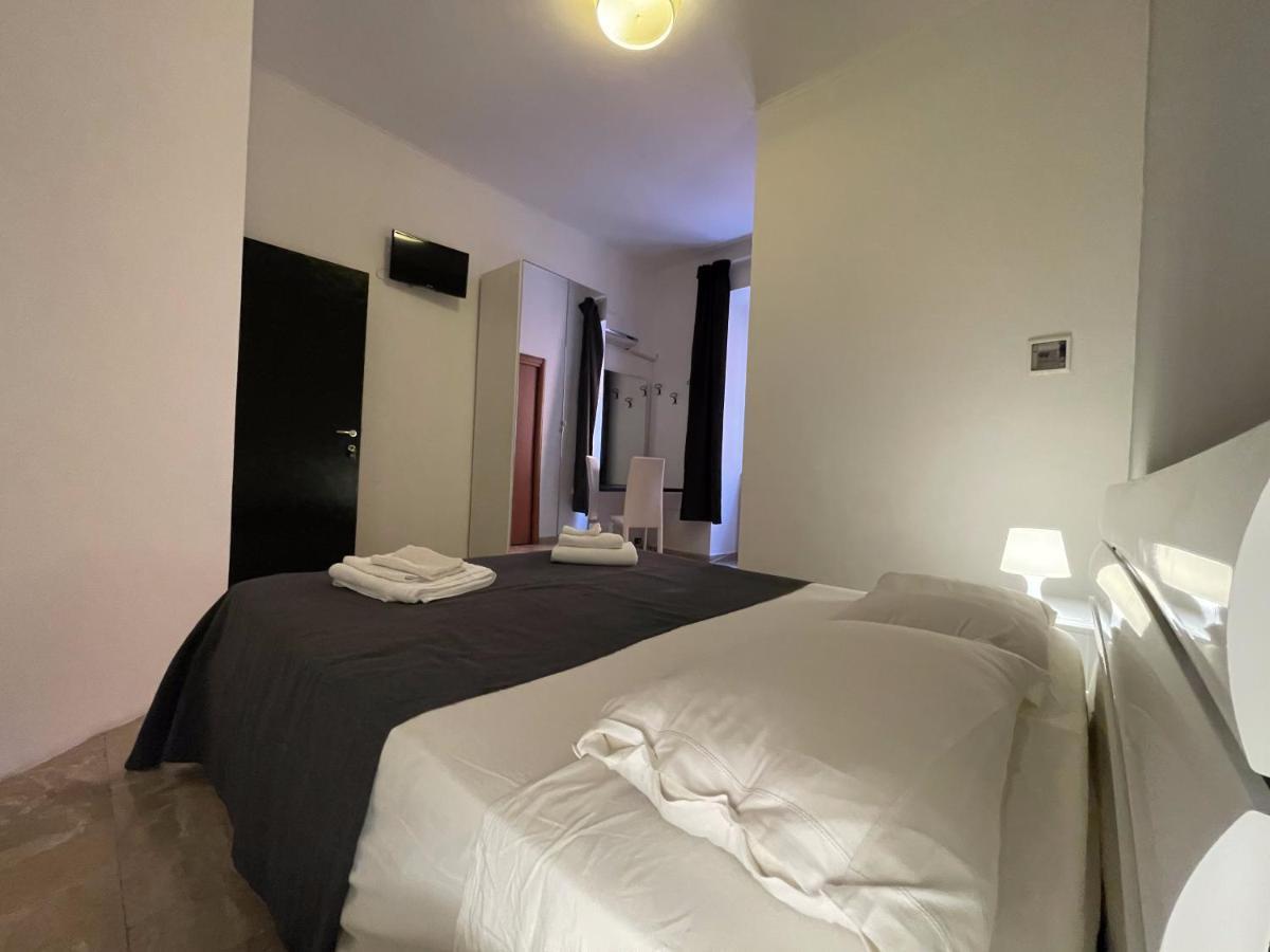 Sleepy Max Hotel โรม ภายนอก รูปภาพ