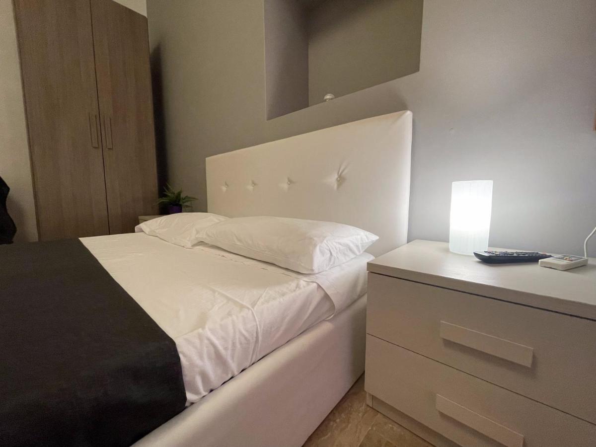 Sleepy Max Hotel โรม ภายนอก รูปภาพ