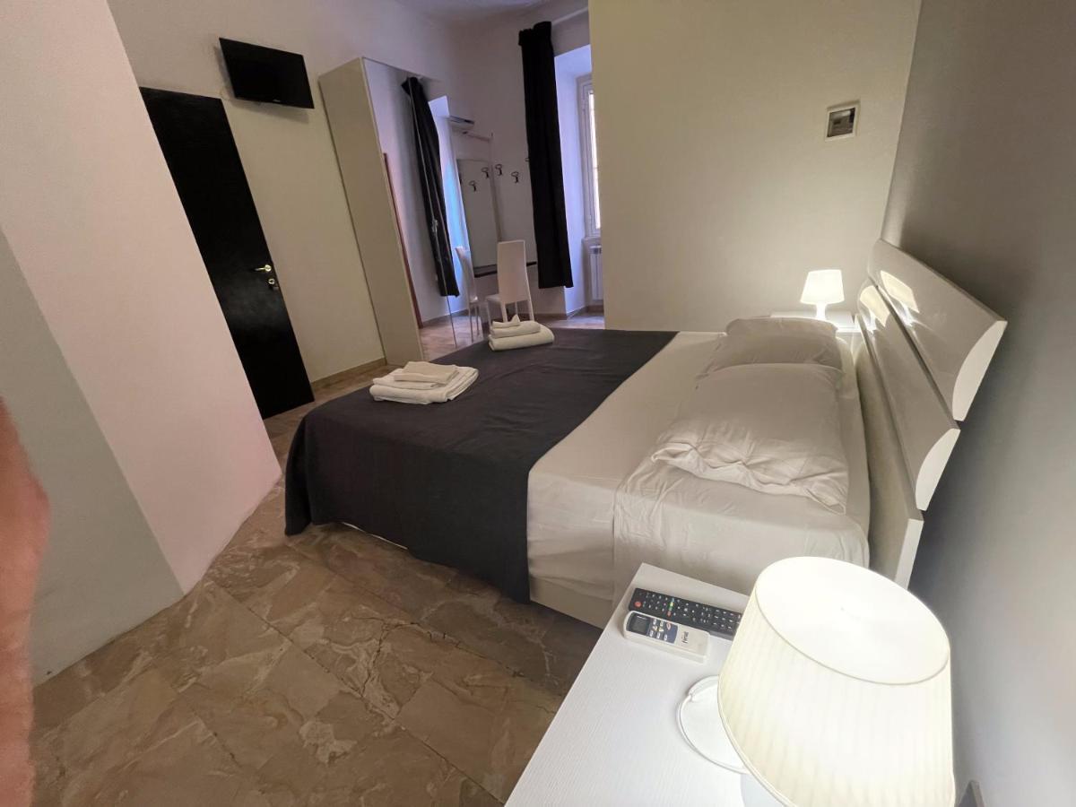 Sleepy Max Hotel โรม ภายนอก รูปภาพ